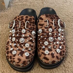 Azalea Wang Swiftly Studded Platform Clogs